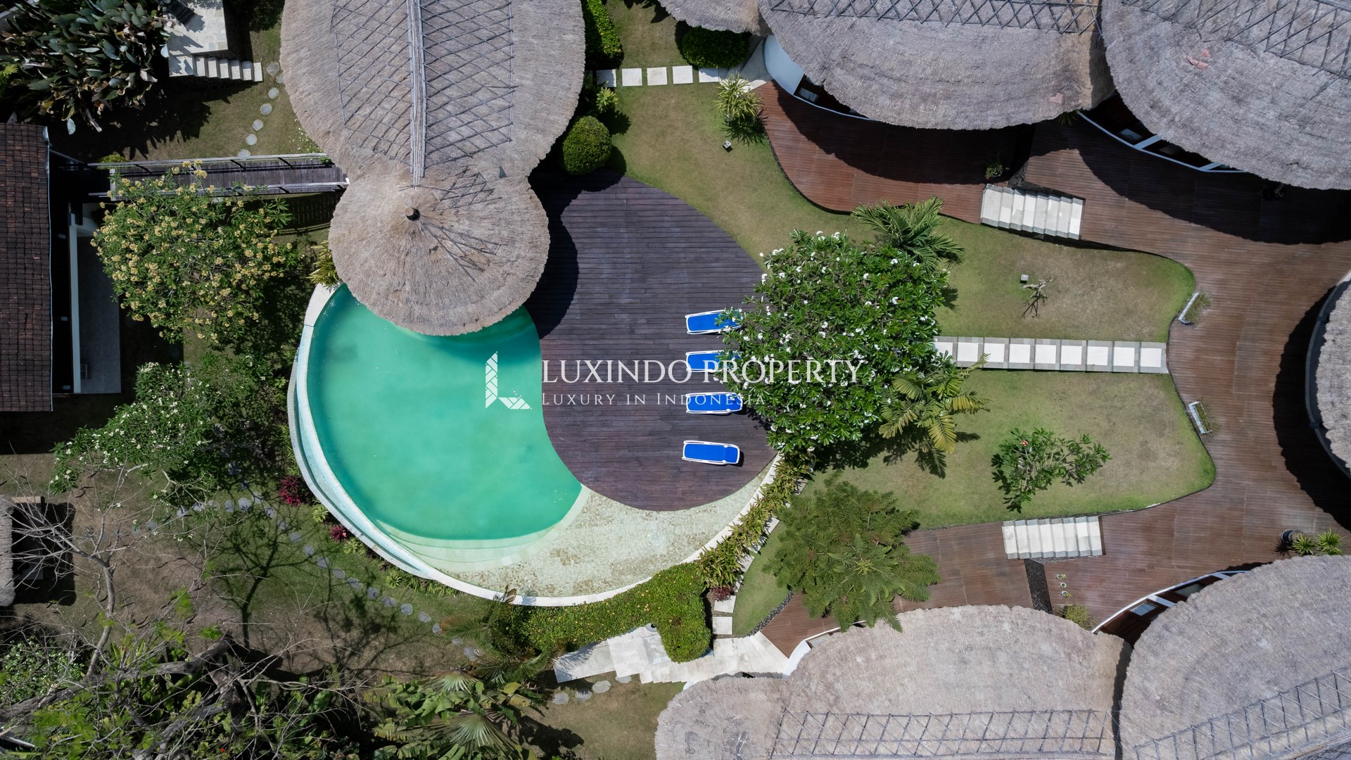 CANGGU - EXPANSIVE SIX-BEDROOM FAMILY ESTATE ON 2,090M2 OF LAND (FHV558)